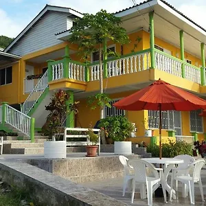 Bed & Breakfast Enilda **