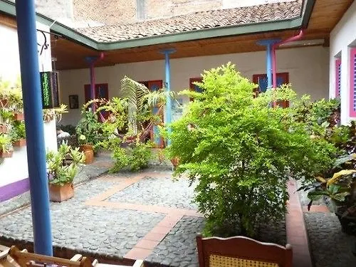 Viajero Hostel Cali & Salsa School Hotel
